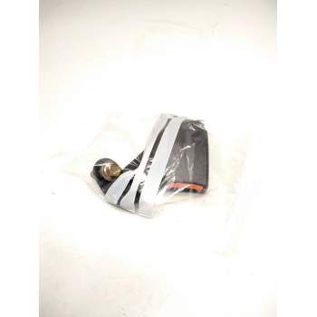 Recambio de enganche cinturon trasero izquierdo para nissan terrano ii (r20) 2.7 td 4wd referencia OEM IAM 888420F010  