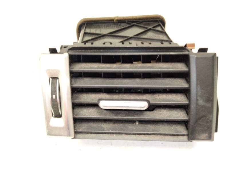 Recambio de aireador izquierdo para land rover range rover evoque (l538) 2.0 4x4 referencia OEM IAM BJ32018B09  