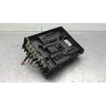 Recambio de caja fusibles para audi a3 sportback (8p) 1.6 attraction referencia OEM IAM 8P0937548A  