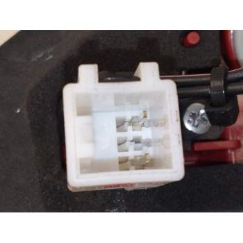 Recambio de piloto trasero derecho porton para kia stonic (yb) 1.2 cvvt referencia OEM IAM 92404H8400  