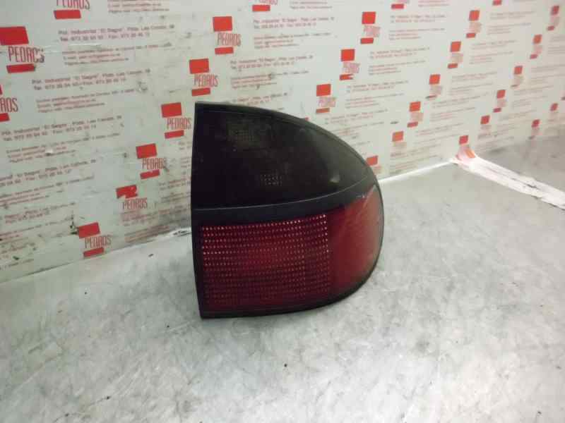 Recambio de piloto trasero derecho para renault laguna (b56) 2.0 referencia OEM IAM 7700820051  
