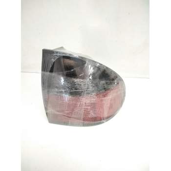 Recambio de piloto trasero derecho para renault laguna (b56) 2.0 referencia OEM IAM 7700820051  