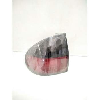 Recambio de piloto trasero izquierdo para renault laguna (b56) 2.0 referencia OEM IAM 7700820052  