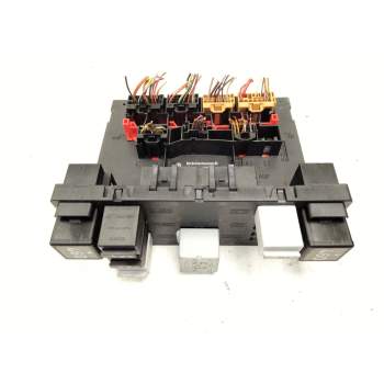 CAJA FUSIBLES 3C8937049 
