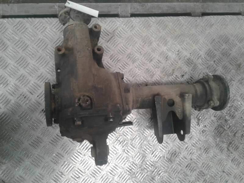 Recambio de diferencial delantero para nissan terrano/terrano.ii (r20) 2.7 turbodiesel referencia OEM IAM 3851102300-7 37X8 