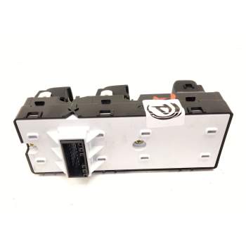 Recambio de mando elevalunas delantero izquierdo para kia stonic (yb) 1.2 cvvt referencia OEM IAM 93570H8100  
