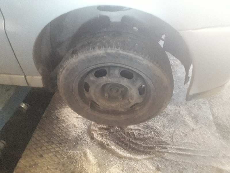 volkswagen polo berlina (6n1) del año 1999