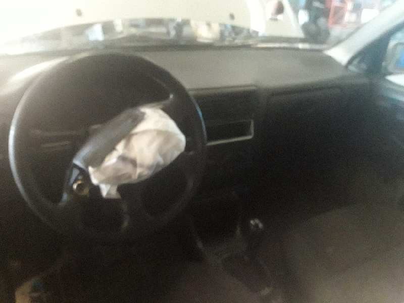 volkswagen polo berlina (6n1) del año 1999