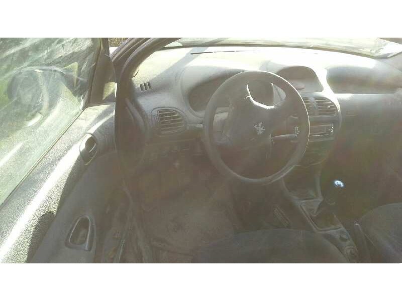 peugeot 206 berlina del año 1999