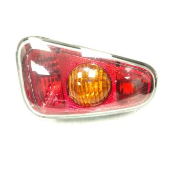 PILOTO TRASERO DERECHO 103F15021770 