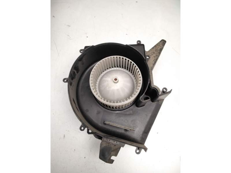 Recambio de motor calefaccion para nissan serena (c23) 2.3 d referencia OEM IAM 0130111153  4872430350