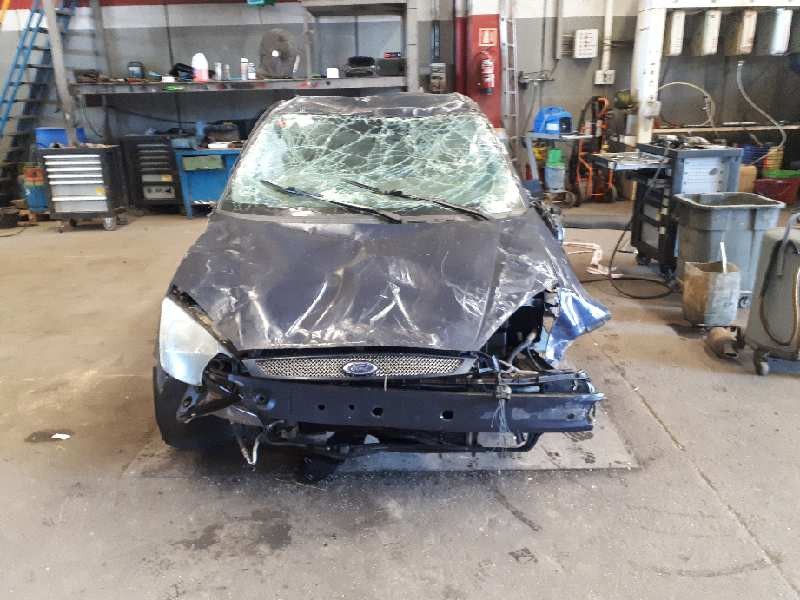 ford focus berlina (cak) del año 2003