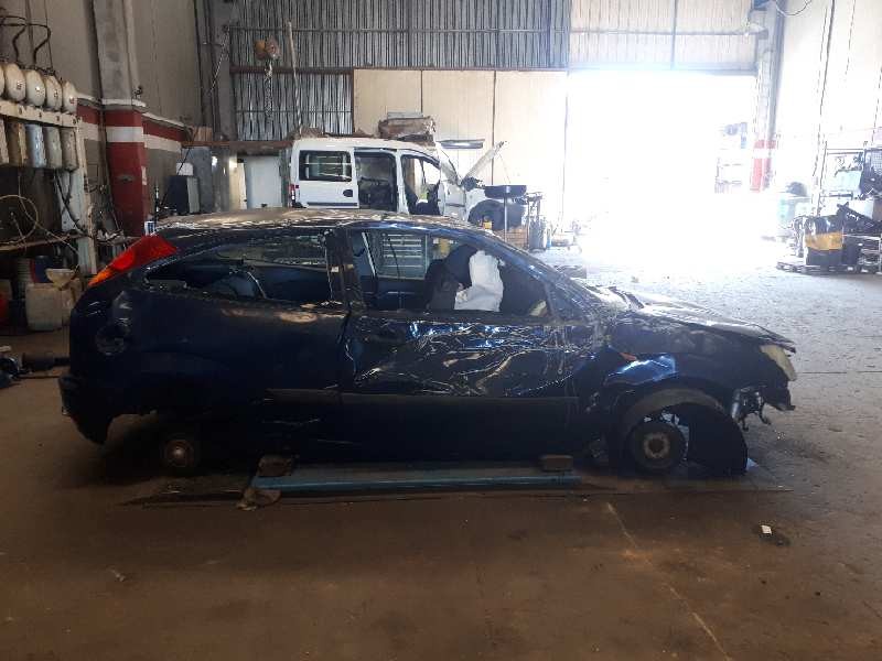 ford focus berlina (cak) del año 2003