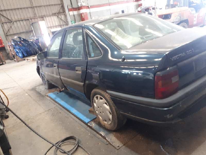 opel vectra a del año 1993