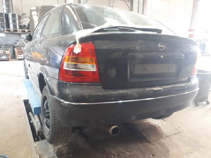 opel astra g berlina del año 2001