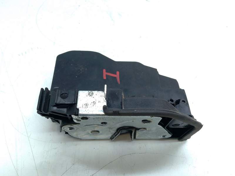 Recambio de cerradura puerta trasera izquierda para bmw x5 (e70) xdrive 30 d referencia OEM IAM 7318413  