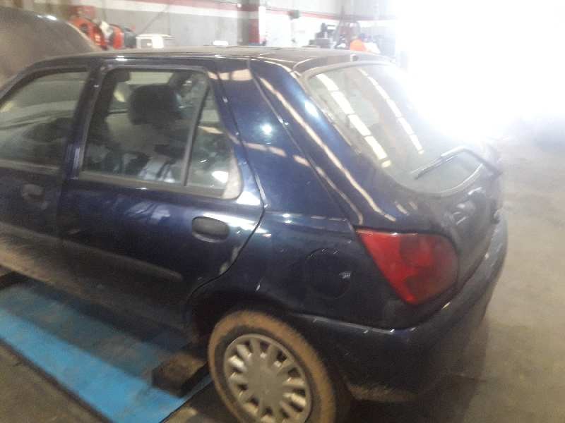 ford fiesta berlina (dx) del año 1999