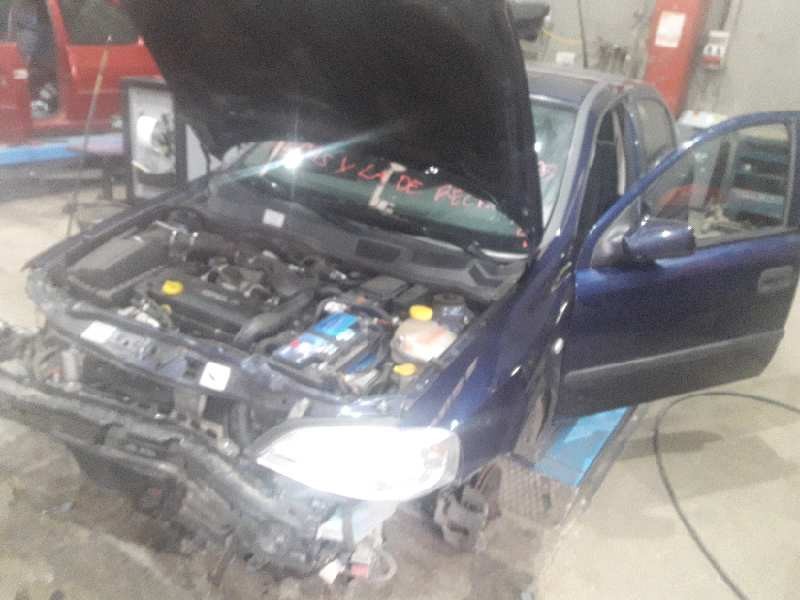 opel astra g berlina del año 2002