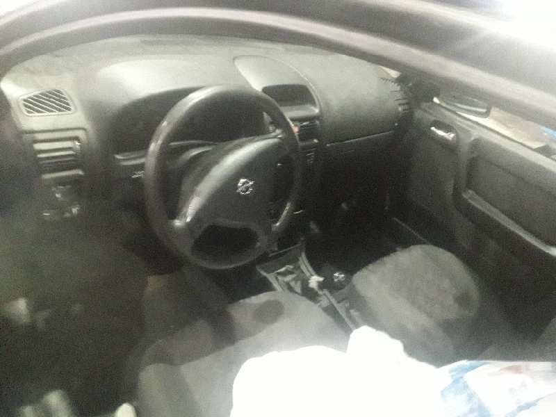 opel astra g berlina del año 2002