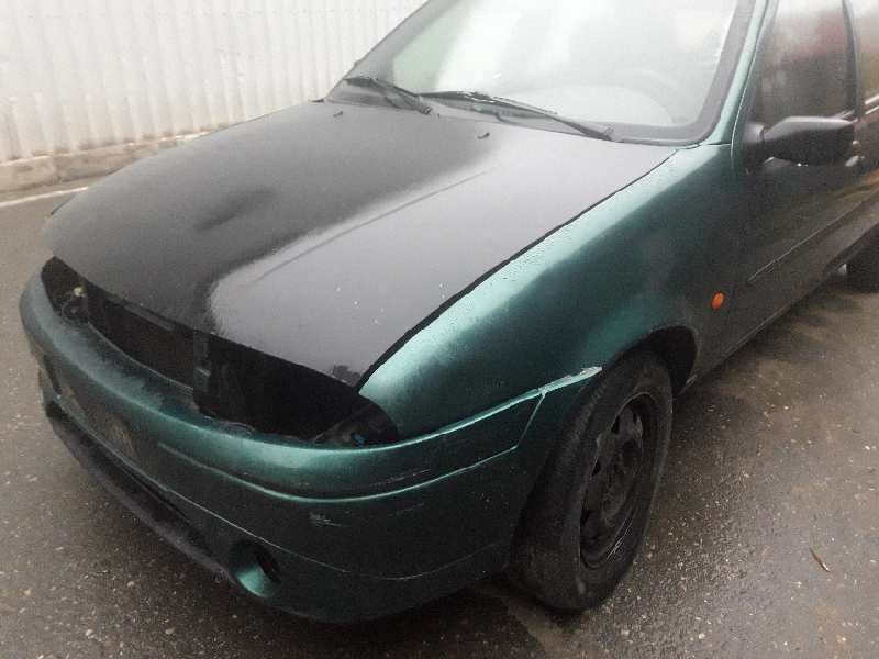 ford fiesta berlina (dx) del año 1999