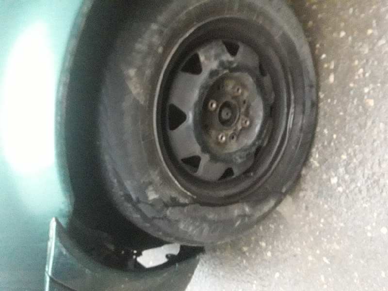 ford fiesta berlina (dx) del año 1999