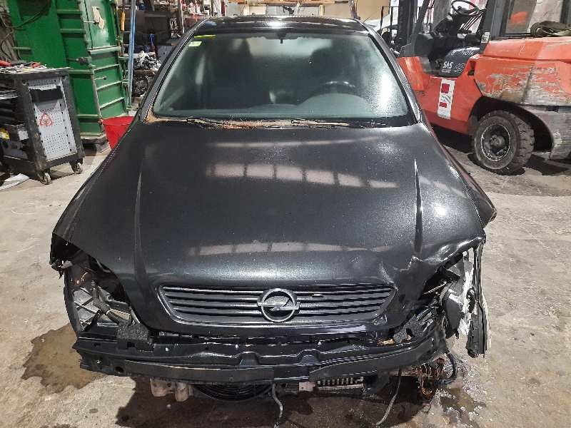 opel astra g berlina del año 2002