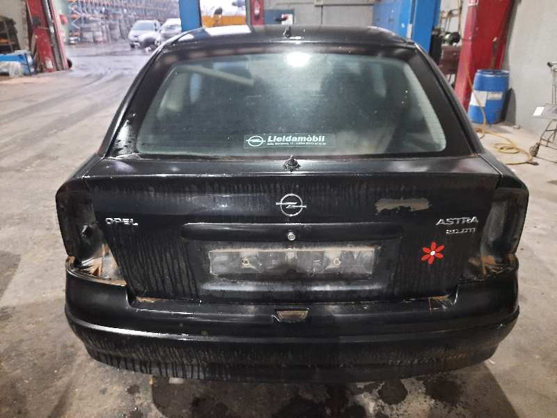 opel astra g berlina del año 2002