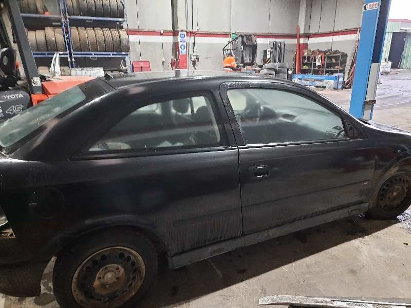 opel astra g berlina del año 2002