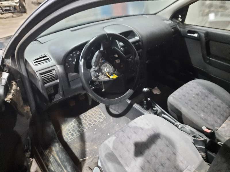 opel astra g berlina del año 2002