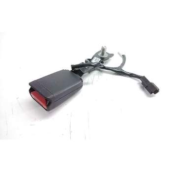 Recambio de enganche delantero derecho para mitsubishi space star (a00) 1.2 referencia OEM IAM 621737400E  