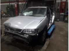 nissan primera berlina (p11) del año 1997