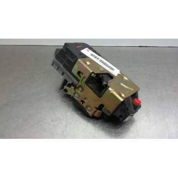 Recambio de cerradura puerta trasera derecha para peugeot 206 berlina xt referencia OEM IAM 913887  