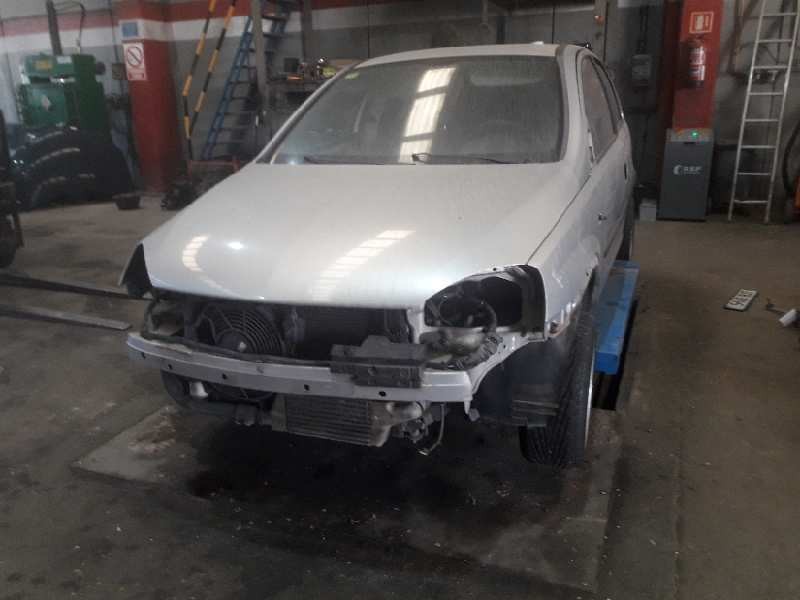 opel corsa c del año 2001