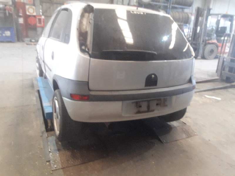 opel corsa c del año 2001
