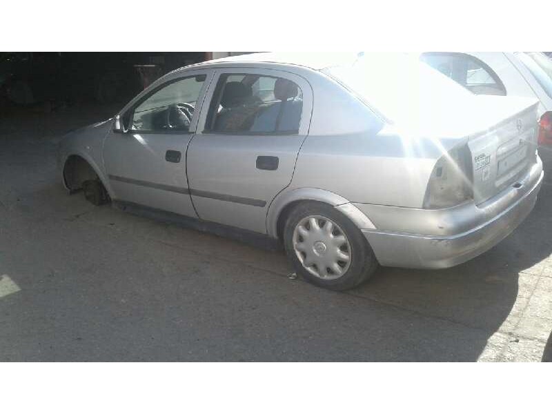 opel astra g berlina del año 1998