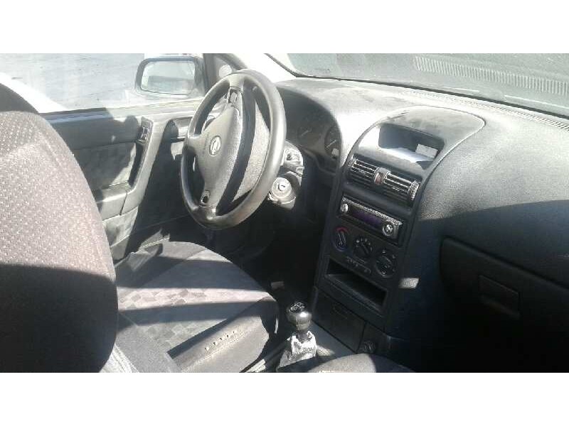 opel astra g berlina del año 1998