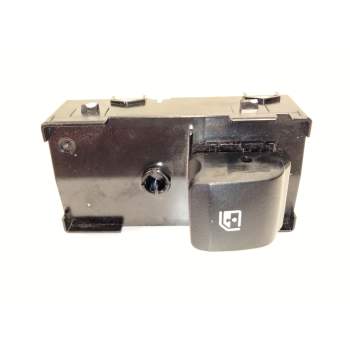 MANDO ELEVALUNAS DELANTERO DERECHO 93581N70504 