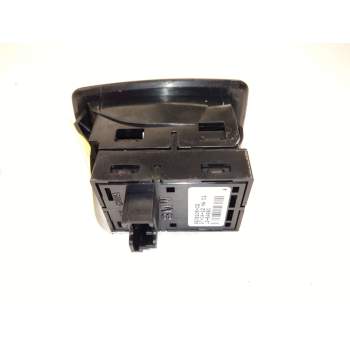 Recambio de mando elevalunas trasero derecho para bmw 3 (f30, f80) 318 d referencia OEM IAM 9208106  