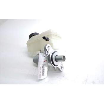 Recambio de bomba freno para dacia sandero laureate referencia OEM IAM 460915125R  