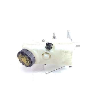 Recambio de bomba freno para dacia sandero laureate referencia OEM IAM 460915125R  