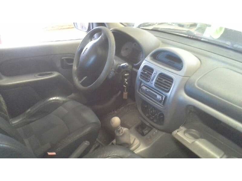 renault clio ii fase i (b/cbo) del año 2000