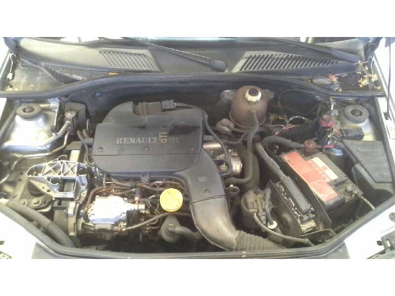renault clio ii fase i (b/cbo) del año 2000