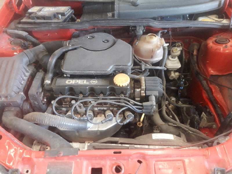 opel corsa b del año 1996