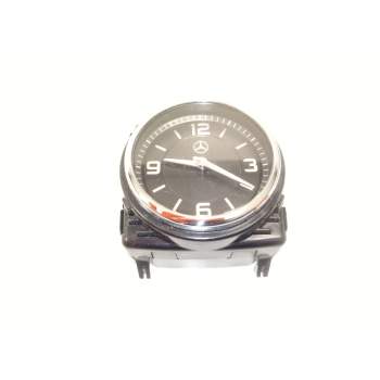 Recambio de reloj para mercedes-benz clase e (w213) e 220 d (213.004) referencia OEM IAM A2138272000  