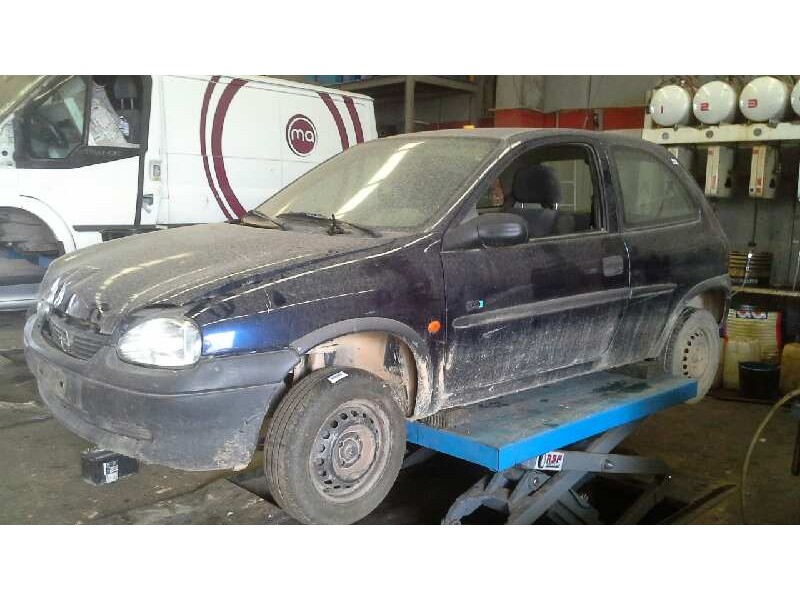 opel corsa b del año 2000