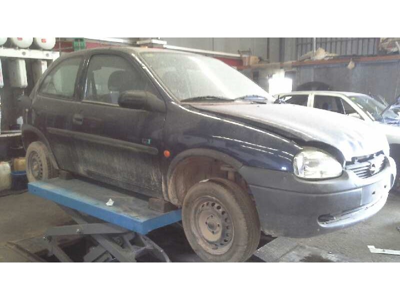 opel corsa b del año 2000