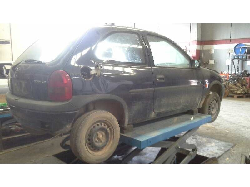 opel corsa b del año 2000