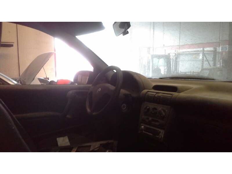 opel corsa b del año 2000