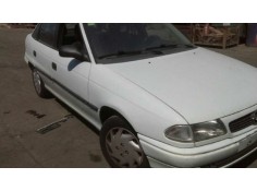 opel astra f berlina del año 1997 2