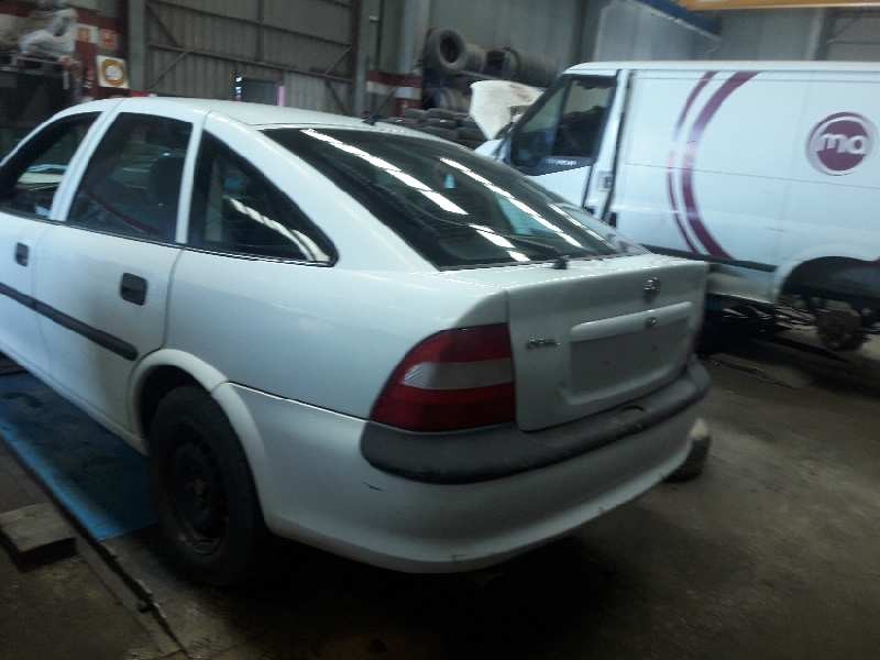 opel vectra b berlina del año 1996